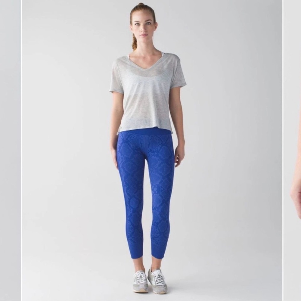 💙Lululemon Athletica Vibrant Blue Leggings